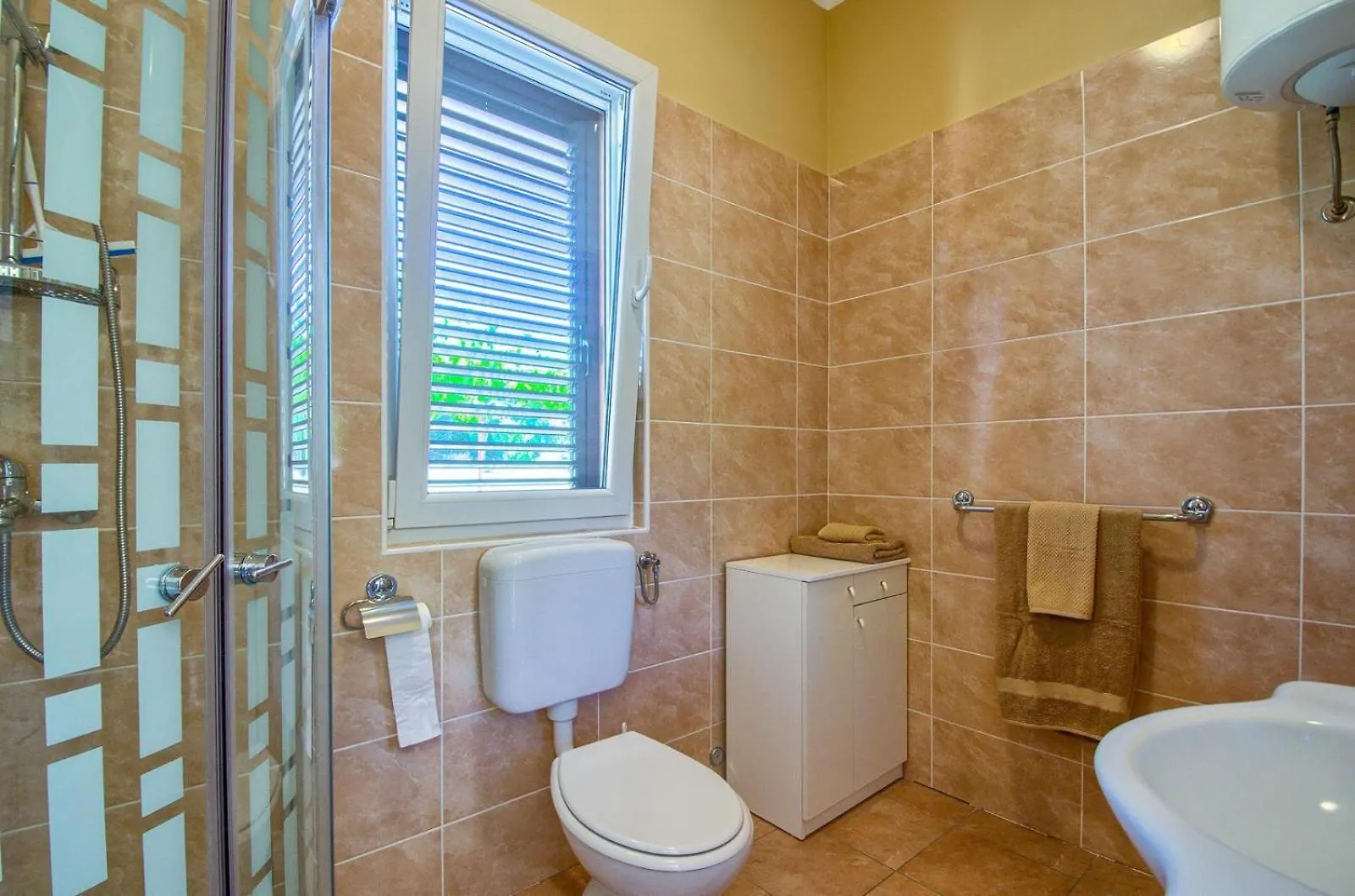 Renatoemilia Spacious Apartment With Courtyard Koromačno Hırvatistan